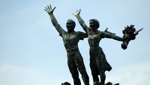 Seniman Patung Indonesia yang Melegenda dan Menghasilkan Karya Heroik