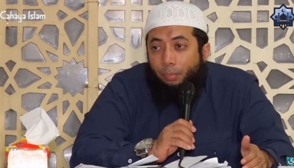 Ustaz Khalid Basalamah Aneh, Lupa Jika Sunan Kalijaga dan Ulama Besar Nusantara Pakai Wayang Berdakwah