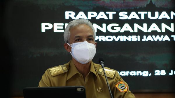 7.000 RT di Jateng Zona Merah, Ganjar Pranowo Perintahkan 'Lockdown'