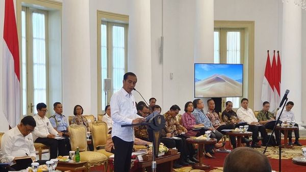 Jokowi Peringatkan Ignasius Jonan di Rapat Kabinet
