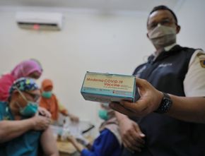 Sudah 124 Ribu Tenaga Kesehatan di DKI Disuntik Moderna, Anies: Akhir Agustus Semua Sudah Divaksin Dosis Ketiga