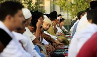 Berikut Niat dan Tata Cara Sholat Idul Fitri Di Rumah