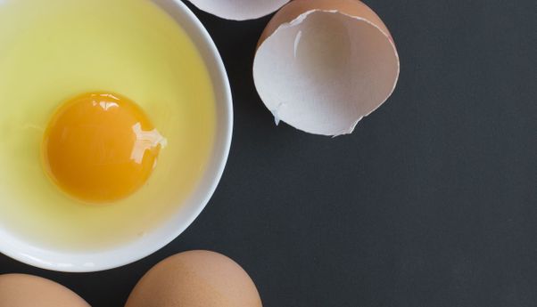 Waspada! Bahaya Makan Telur Mentah bagi Kesehatan
