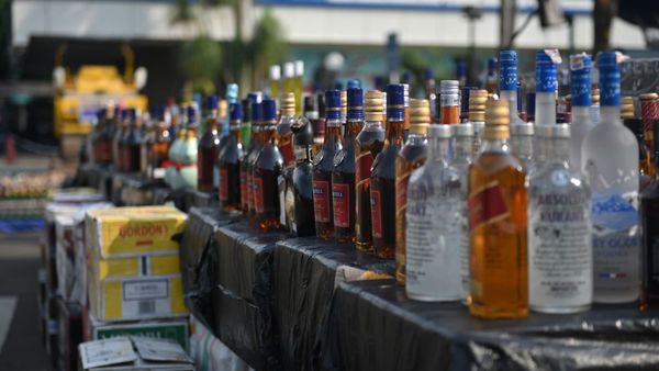 RUU Minuman Beralkohol Dibahas, DPR RI Minta Masyarakat Tetap 'Santuy'