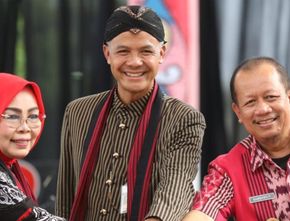 Bukti Komitmen Ganjar Pranowo Kembangkan UMKM, Beri Bantuan Rp1 Miliar Tiap Kabupaten/Kota Se-Jateng