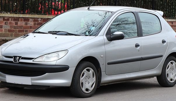 Pilihan Mobil Bekas Paling Irit Dan Murah Untuk Anda Yang Minim Budget