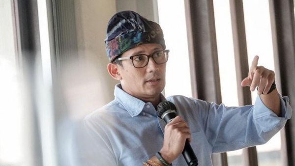 Sandiaga Uno Targetkan Libur Nataru Berkontribusi Rp120 Triliun terhadap Ekonomi Nasional