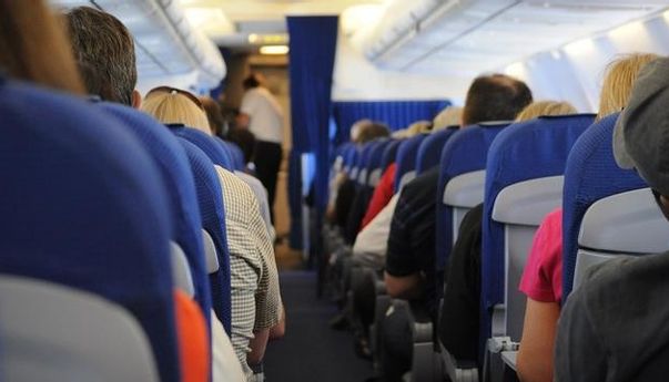 Jangan Takut! Ini Tips Saat Pertama Kali Naik Pesawat