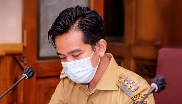 Warga Solo Komplain ke Gibran Rakabuming Parkir Liar di Indomaret dan Alfamart
