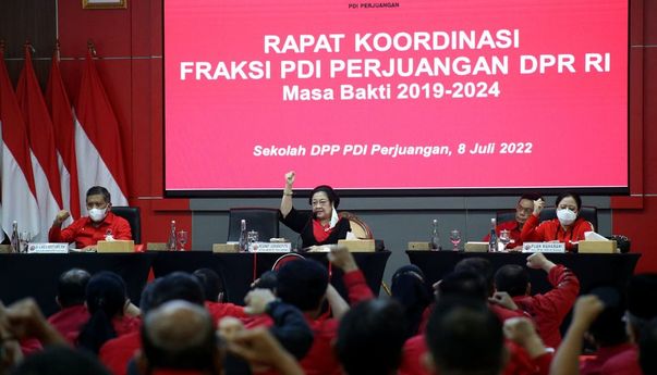 Tegas! Megawati Peringatkan Kader PDIP di DPR untuk Turun ke Bawah: Bukan Politik Elite