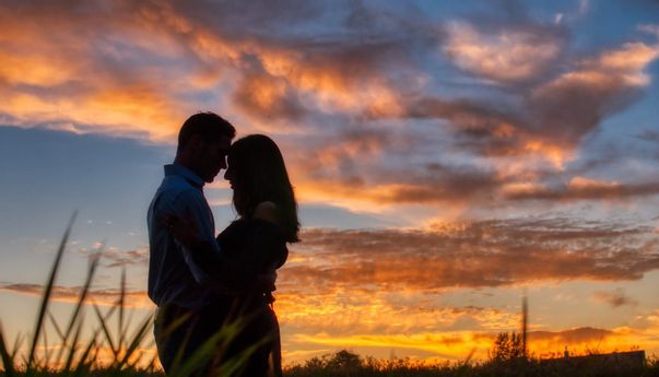 Zodiak Ini yang Akan Beruntung Menjalani Percintaan di Bulan Juni, Siapa Saja?