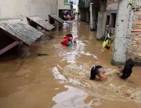 Banjir Seleher: Warga Pondok Maharta Tangerang sampai Teriak-teriak