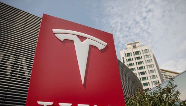 Lelaki yang Tuntut Tesla ke Pengadilan Berhasil Kantongi Duit Rp3,3 Miliar