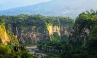 Menikmati Indahnya Ngarai Sianok dari Bukit Cangang Kayu Ramang