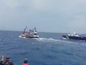 Tegang di Laut Natuna, Kapal Pencuri Ikan Diberondong Peluru Saat Mau Kabur