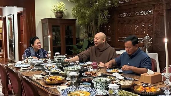 Prabowo Bagikan Momen Makan Malam Bersama Titiek dan Didit