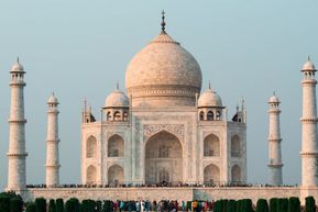 Taj Mahal Raih Predikat Bangunan Paling Menakjubkan di Dunia