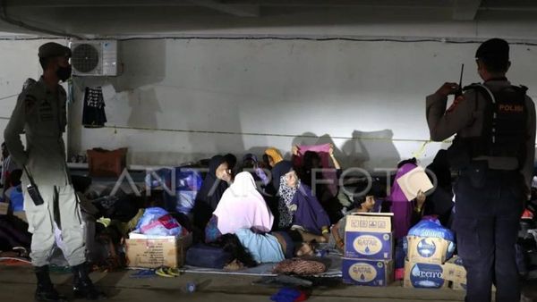 Razia Pengungsi Rohingya di Banda Aceh, Polisi Sita Belasan Ponsel