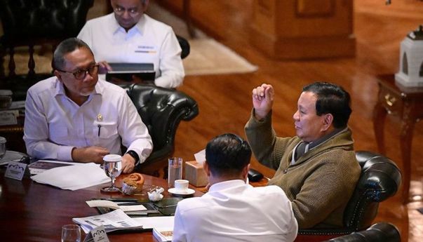 Presiden Prabowo Tunjuk Zulkifli Hasan sebagai Ketua Satgas Koperasi Merah Putih
