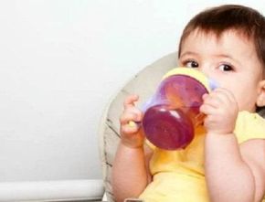 Bayi Minum Jus Buah, Apa Risikonya?