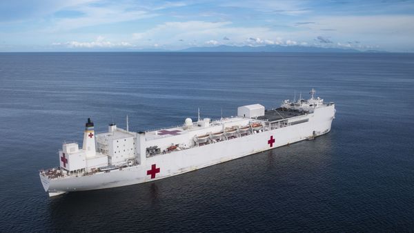 USNS Comfort: Kapal Tangker yang Diubah Menjadi Rumah Sakit