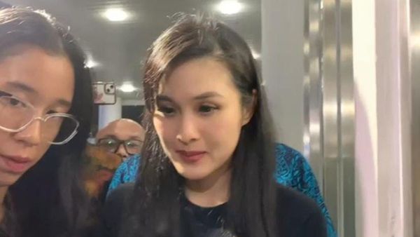 Kejagung Periksa Asisten Pribadi Cari Tahu Penghasilan Sandra Dewi