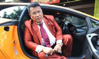 Mandi Sauna Pakai Sandal Jepit Hotman Paris Banjir Komentar netizen