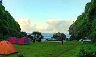 Daftar Tempat Camping di Pantai Jogja dengan Panorama dan Keunikan Masing-Masing