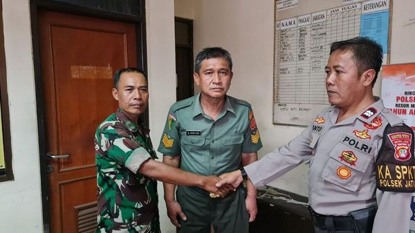 TNI Gadungan Kerap Minta “Jatah Preman” ke Masjid Ditangkap di Bekasi