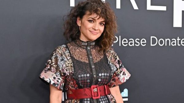 Menang Grammy Kesepuluh Kalinya, Norah Jones ke Penggemar: Terima Kasih Masih Mendengarkan