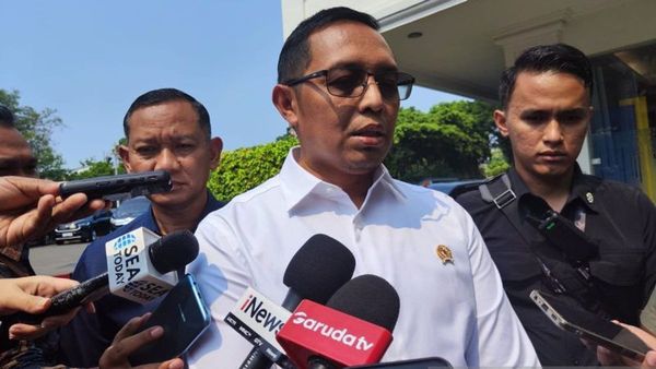 Para Menteri Diminta Pakai Maung, Istana: Pak Prabowo Bangga dengan Produksi Pindad