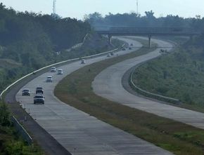 Berita Terkini Jogja: Mengintip Perkembangan Pembangunan Jalan Tol Jogja-Bawean