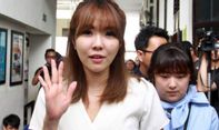 Gisel Anastasia Posting Foto Bersepeda dengan Caption Galau, Gading Marten Beri Respons