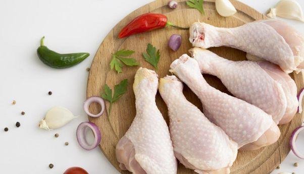 Amankah Daging Ayam Mentah Dimasak Cuma Pakai Microwave?