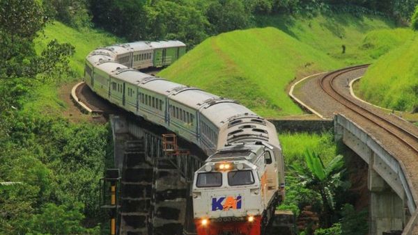 Viral di TikTok Naik Kereta Sultan dari Bandung ke Yogyakarta, 'Cuma' Rp25 Juta, Kok!