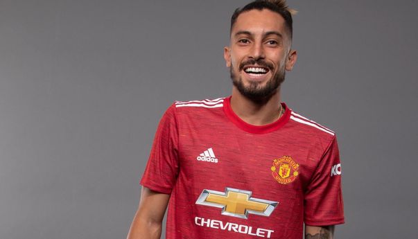 Jadi Bidikan Inter Milan dan AS Roma, Alex Telles Mengaku Bahagia Bermain di Manchester United