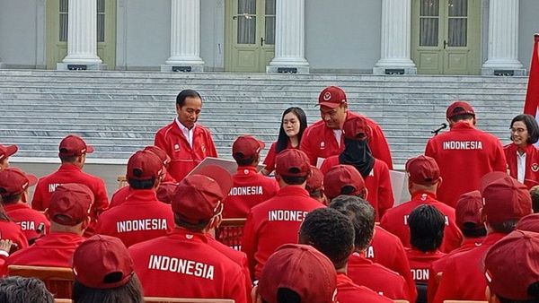 Serahkan Bonus Total Rp320,5 Miliar, Jokowi ke Atlet ASEAN Para Games: Belikan Barang untuk Investasi