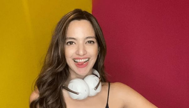 Pakai Tank Top, Nia Ramadhani Ternyata Punya Tato di Punggung