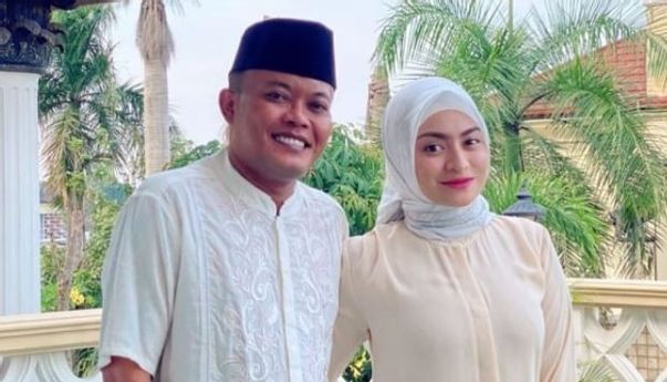 Bulan Madu ke Bali, Sule dan Nathalie Holscher Boyong 30 Orang Anggota Keluarga