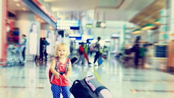 Rekomendasi Tas Koper Anak agar Travel Semakin Menyenangkan Bersama si Kecil