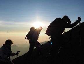 Menhut Bakal Perketat Pengawasan dan Evaluasi Total Prosedur Keselamatan Pendaki Gunung