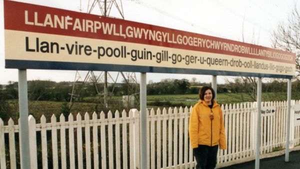 Inilah Desa di Wales dengan Punya Nama Panjang yang Bikin Malas Baca