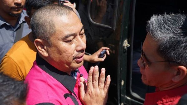 Kejati Gorontalo Tahan Mantan Bupati Bone Bolango Atas Dugaan Korupsi Bansos Rp1,7 Miliar