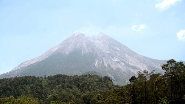 Berita Terbaru di Jogja: BPPTKG Jelaskan Pengertian Deformasi pada Gunung Merapi