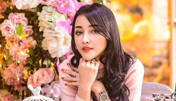 KPK Akan Hadirkan Mantan Pramugari Cantik Garuda Indonesia yang Diduga Menerima Aliran Suap Pajak