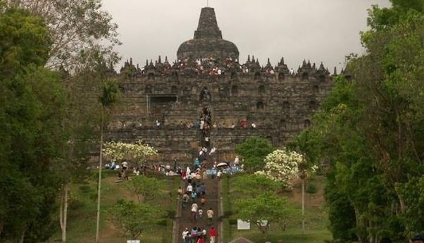 Update Berita Jateng: Dibuka Kembali, Pengunjung Candi Borobudur Dibatasi 1.500 Orang per Hari