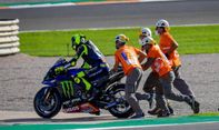 Lantaran Masalah Fuel Pump, Yamaha YZR-M1 Rossi Mogok