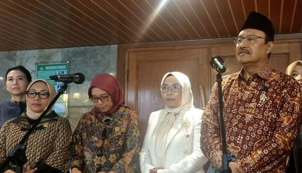 Mensos Tegaskan Tidak Ada Seleksi Akademik untuk Masuk Sekolah Rakyat