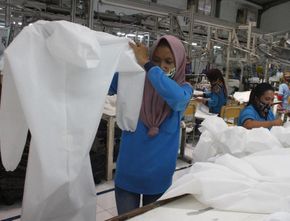 Benarkah Indonesia Masih Kekurangan APD?