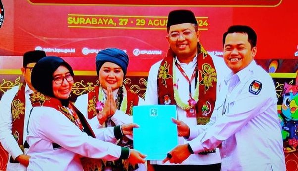 Cak Imin Antar Luluk-Lukman Daftar Pilgub Jatim: Saya Bawa Pemimpin Baru Perubahan